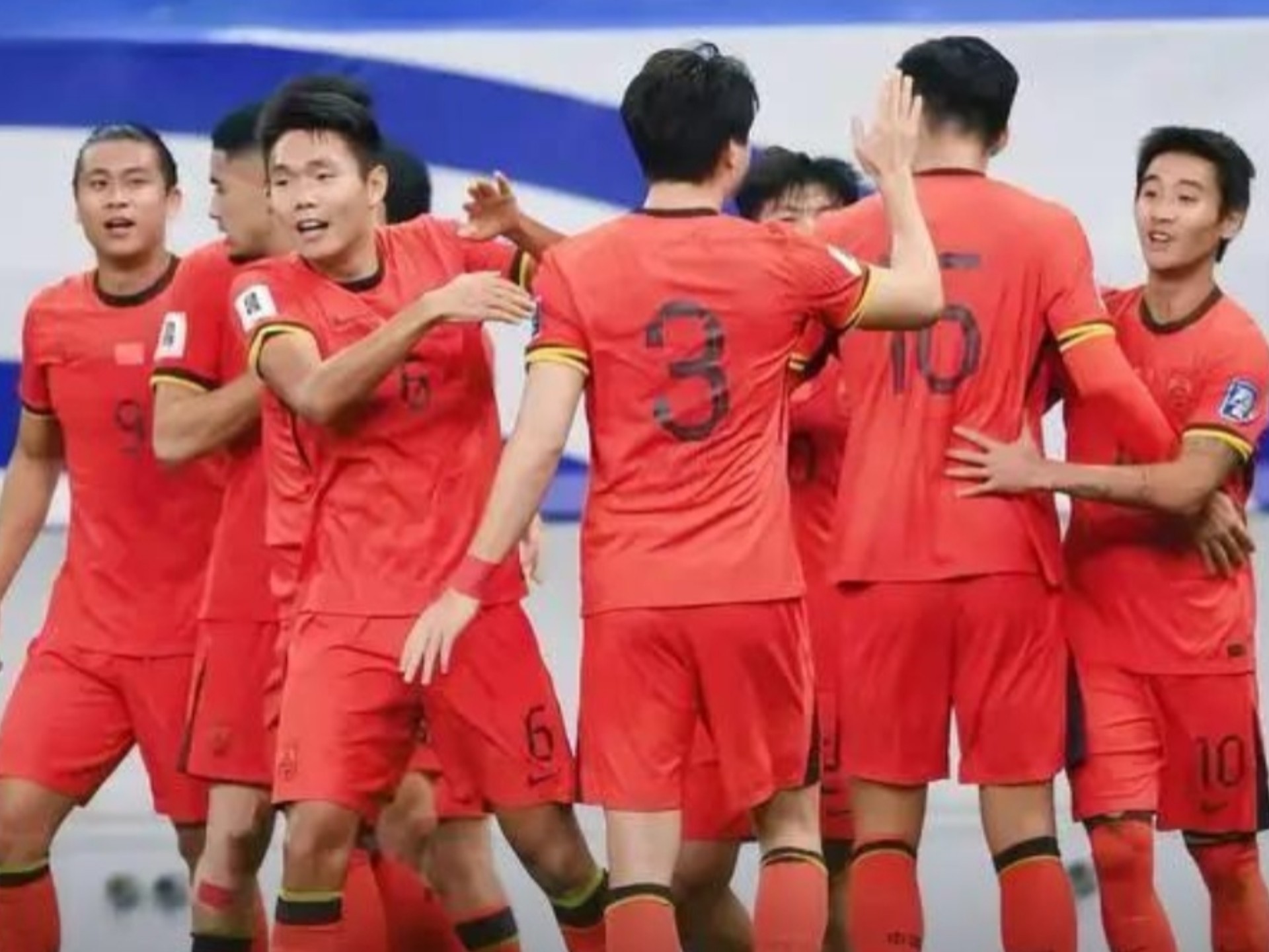 球关注的焦 球关注的焦