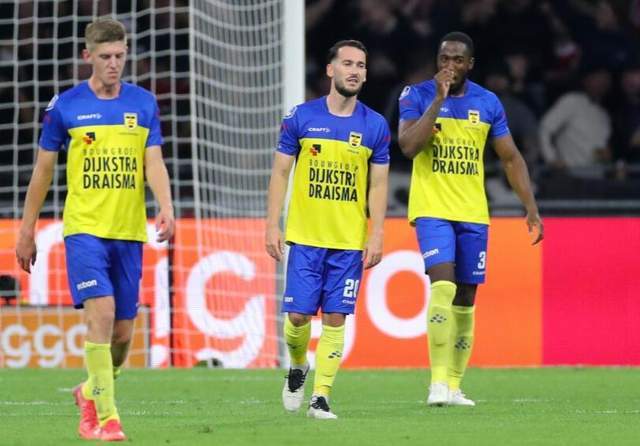 顺利晋级半 顺利晋级半